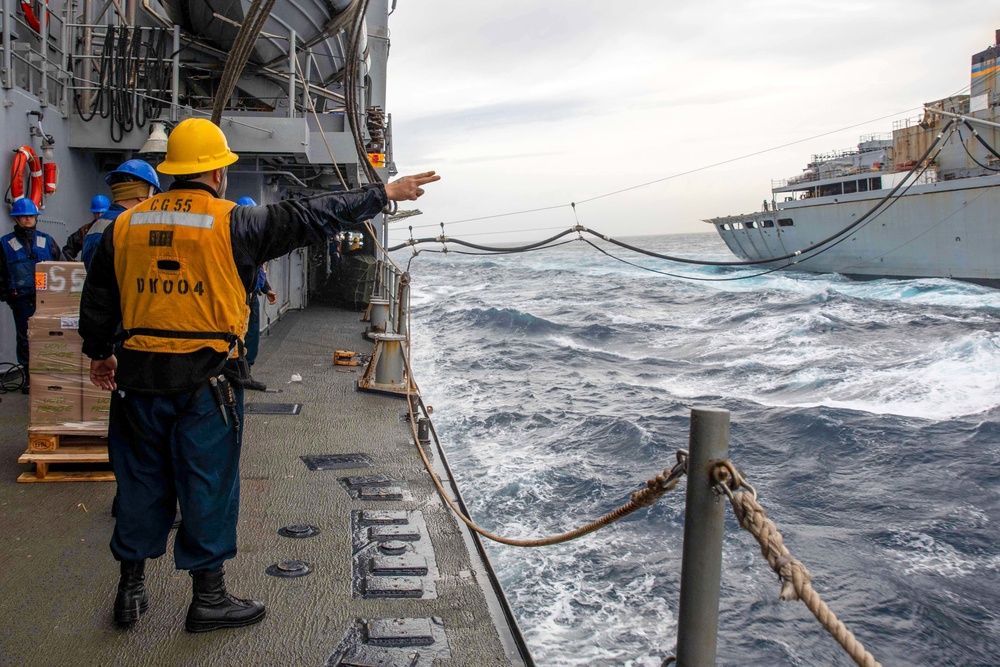 USS Leyte Gulf (CG 55) Completes Replenishment-at-Sea