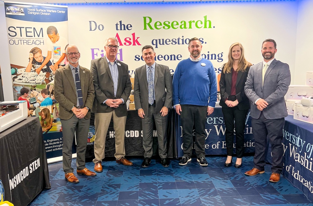 NSWCDD Donates STEM Equipment to University of Mary Washington