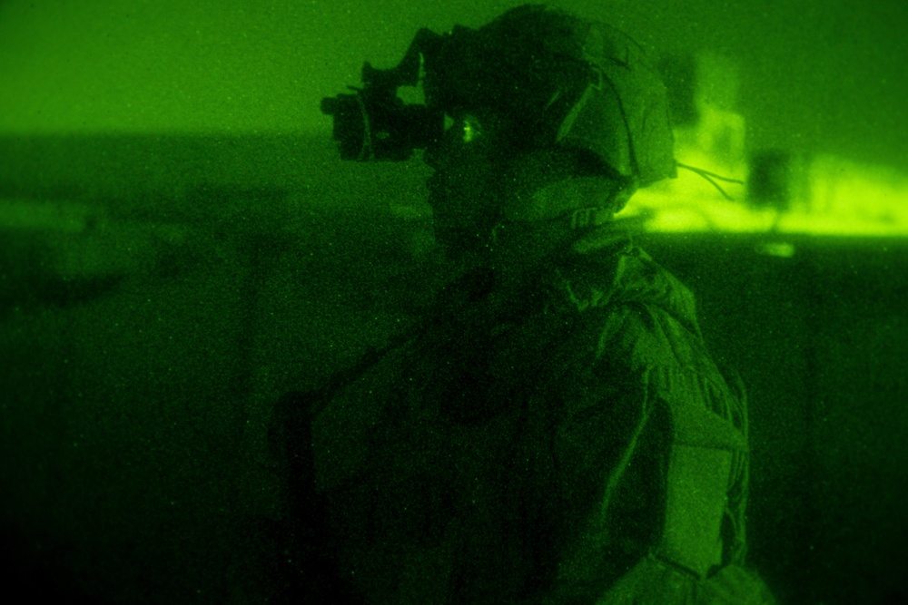 Task Force Centaur Conducts Night Patrol in the Al Asad Air Base Amber Zone