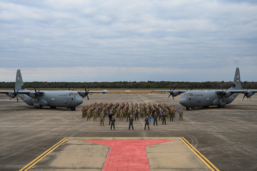 314th Airlift Wing Group Photo