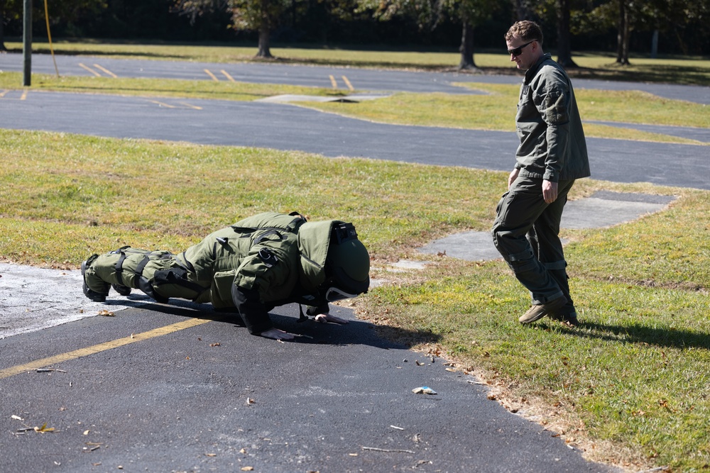 Attaches visit MCAS Beaufort