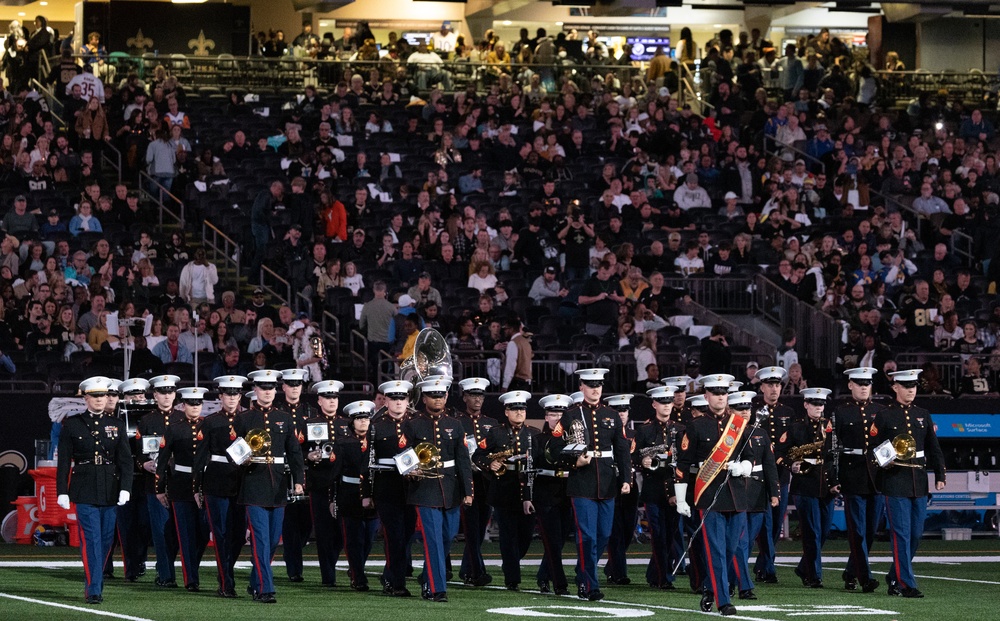 MARFORRES Band Performs Armed Forces Medley