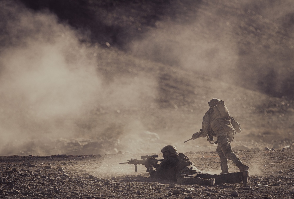 Gunsmoke in the trenches: 2/1 Marines conduct platoon attacks at range 410A