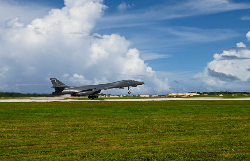 DVIDS - Images - B-1B Lancers/A-10C Thunderbolts Fly Aerial Integration ...