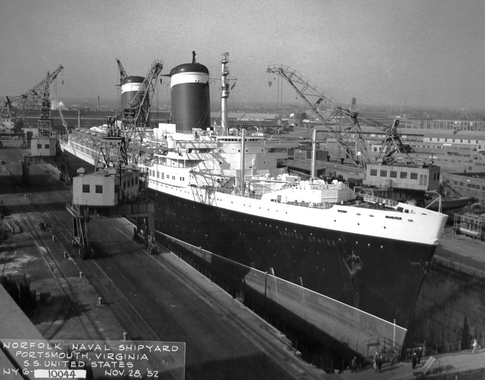 Our Yard History: Docking the Liner SS United States