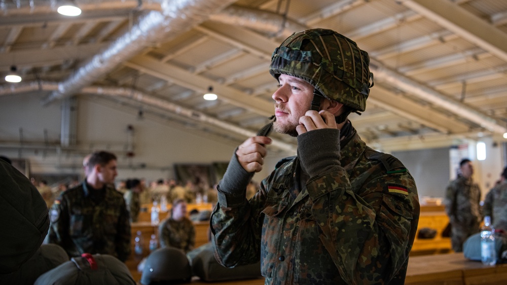 Sky Soldiers conduct multinational Airborne operation