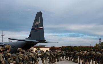 Sky Soldiers conduct multinational Airborne operation