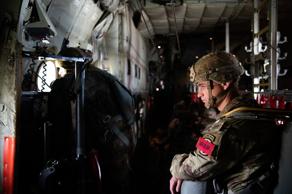 Sky Soldiers conduct multinational Airborne operation