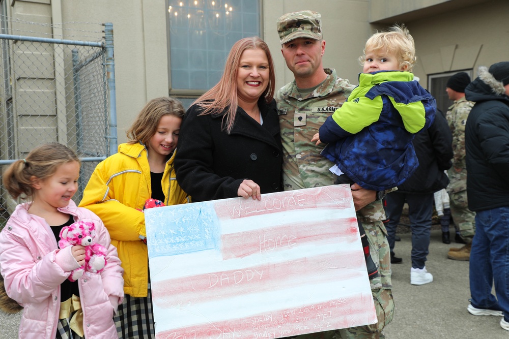 Kentucky Soldiers return home