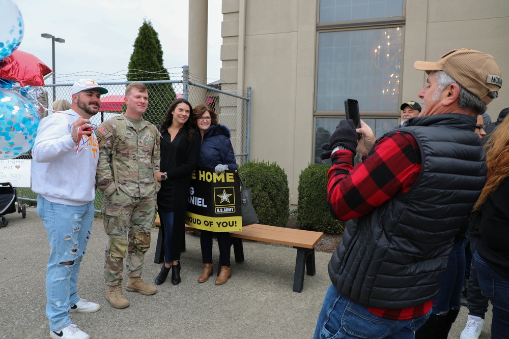 Kentucky Soldiers return home