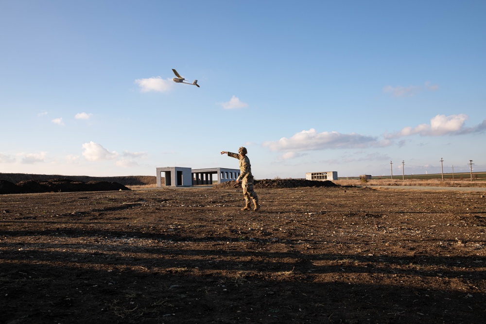 2BCT Soldiers conduct raven qualification training