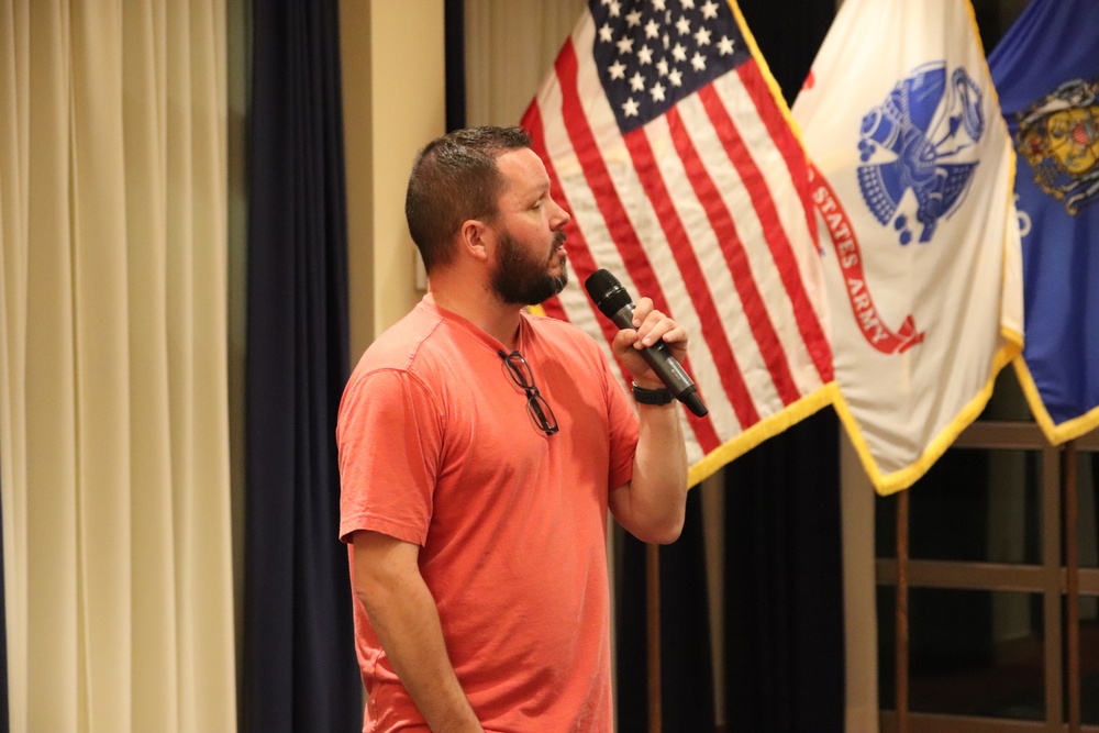 Army veteran, comedian gives performance at Fort McCoy