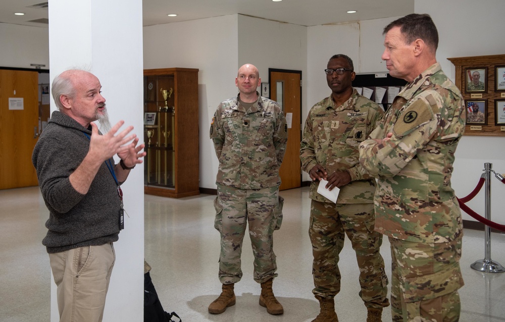 The 81st RD DCG-S visits the 412th Theater Engineer Command