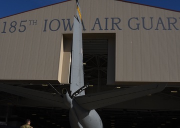 KC-135 operations return to Sioux City as runway reopens
