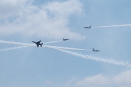 Wings soar over Warren