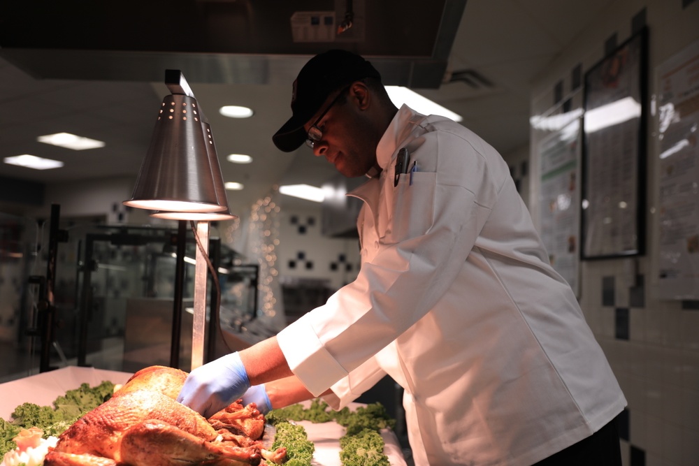 Strike Hard DFAC hosts a special Thanksgiving lunch 2022