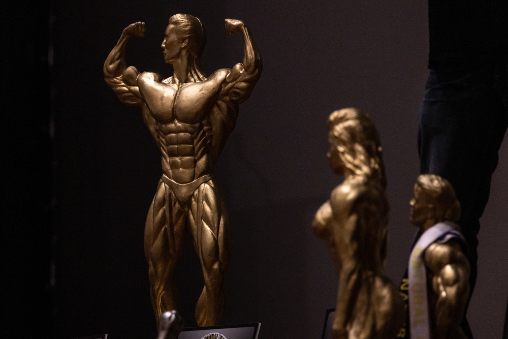 Bodybuilding Marines flex physiques and awards