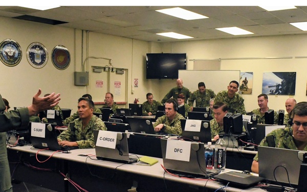 Navy Reserve Sailors participate in Exercise MAKO Sentry