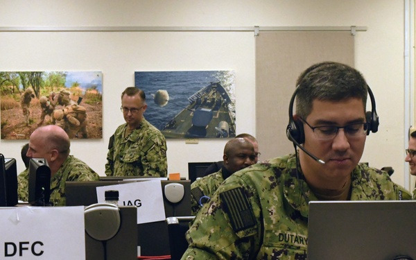 Navy Reserve Sailors participate in Exercise MAKO Sentry