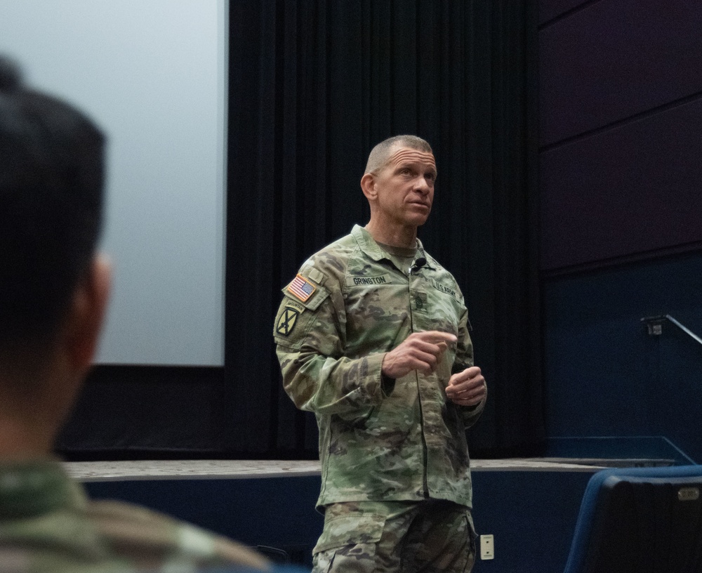 Sergeant Major of the Army conducts town hall