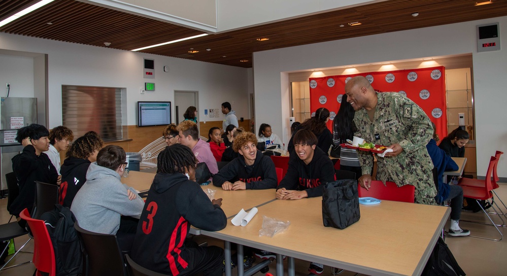 CO Lunch With Students