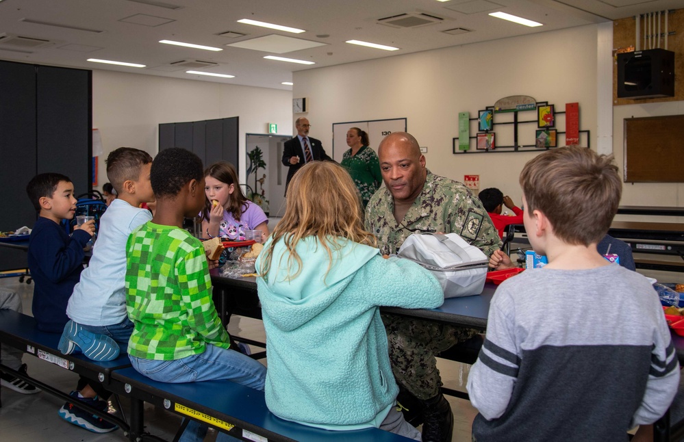 CO Lunch With Students