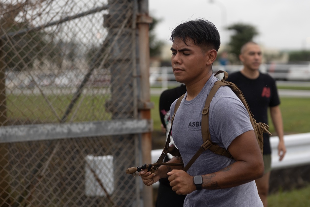 3rd Landing Support Battalion Marines Conduct Motivational Run