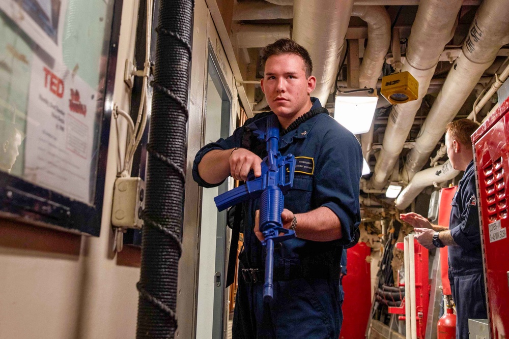 USS Leyte Gulf (CG 55) Daily Operations