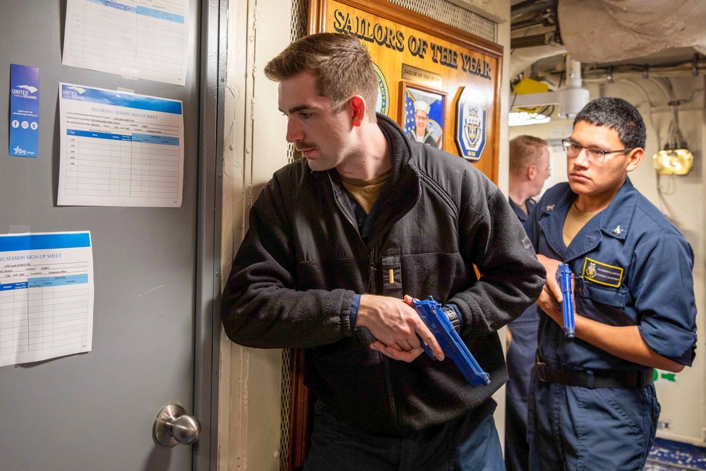 USS Leyte Gulf (CG 55) Daily Operations