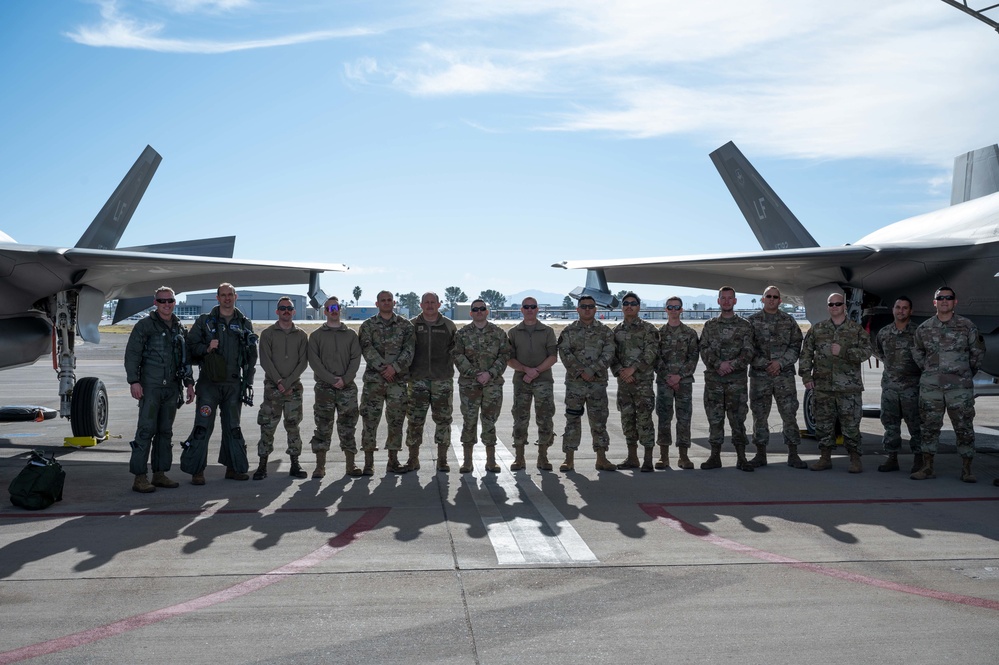 Luke Air Force Base leadership team, F-35s visit Morris Air National Guard Base