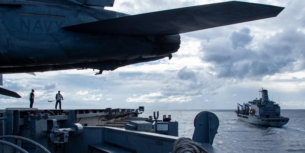 USS Ronald Reagan (CVN 76) conducts fueling-at-sea with USNS Rappahannock (T-AO 204)