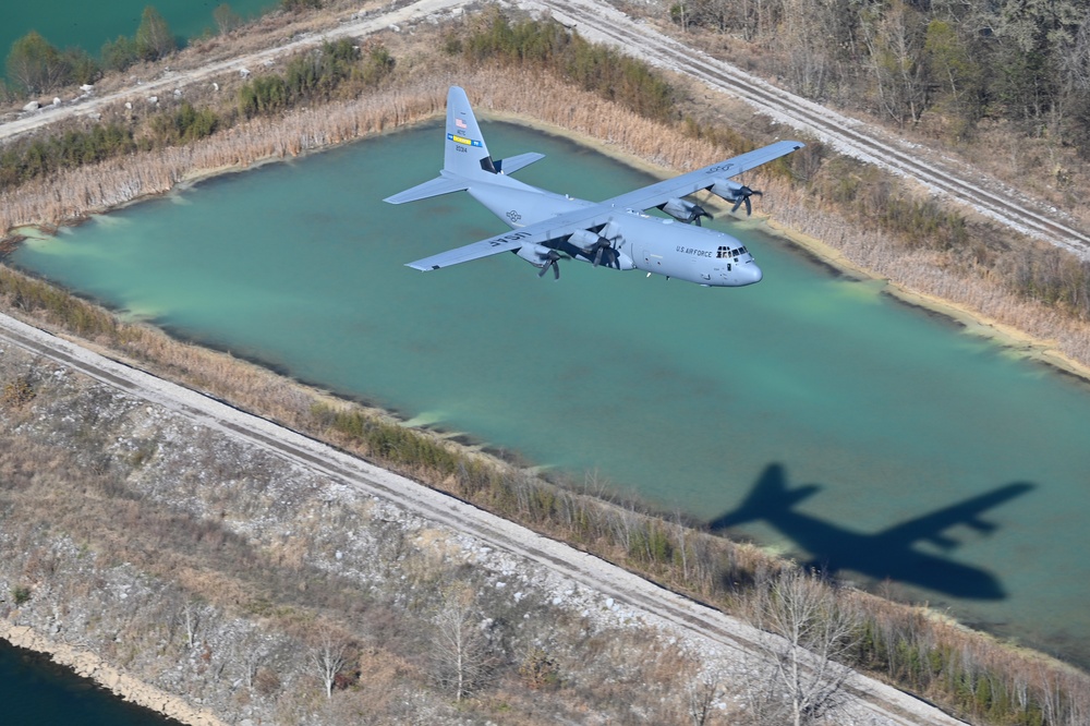 62nd Airlift Squadron flies over Arkansas