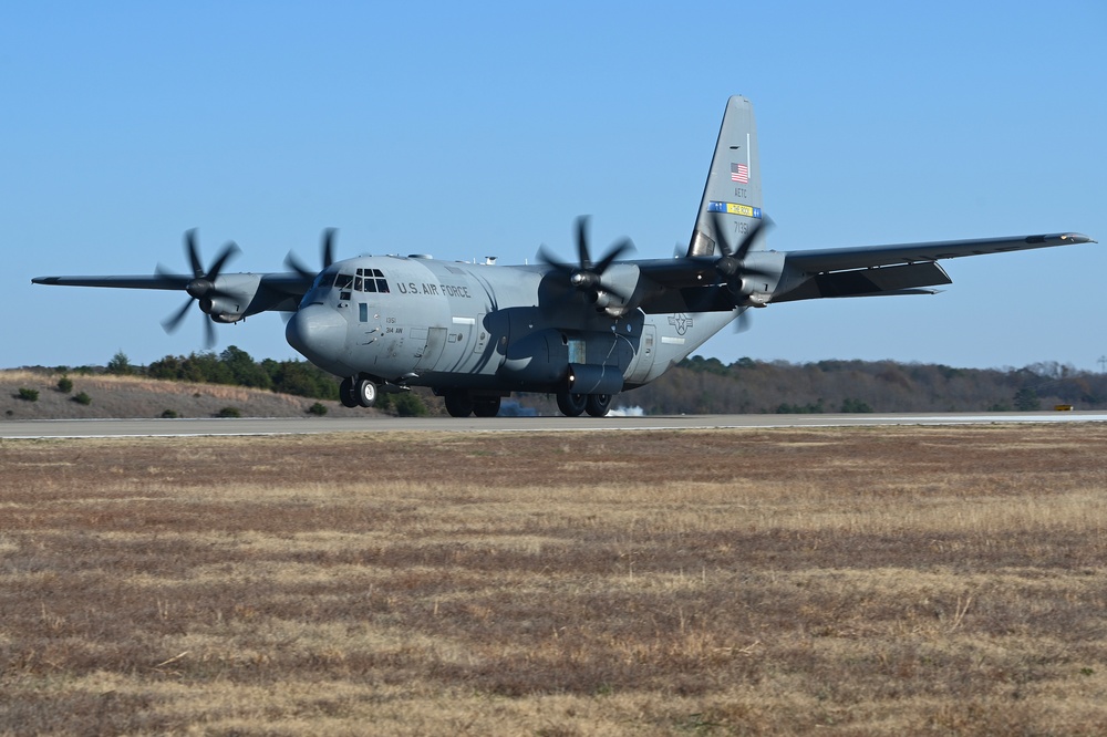 62nd Airlift Squadron flies over Arkansas