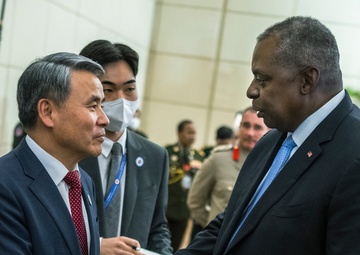 SECDEF Attends ADMM+ Meeting in Cambodia