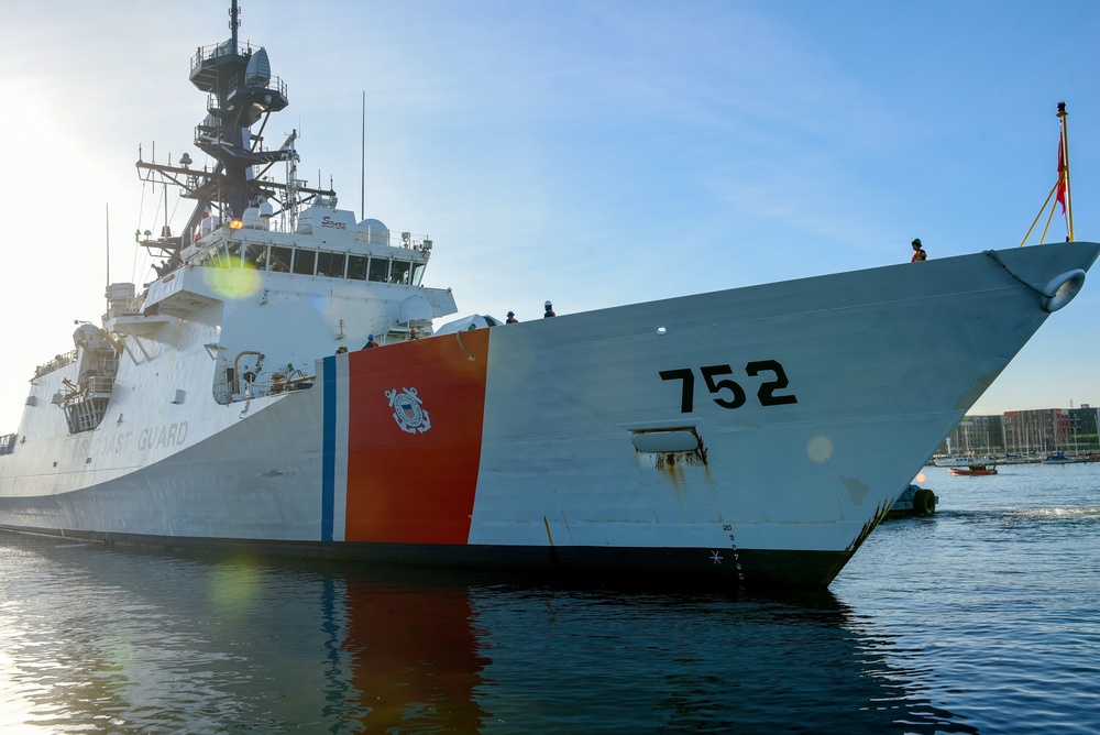 Coast Guard Cutter Stratton returns home following 97-day multi-mission Arctic deployment