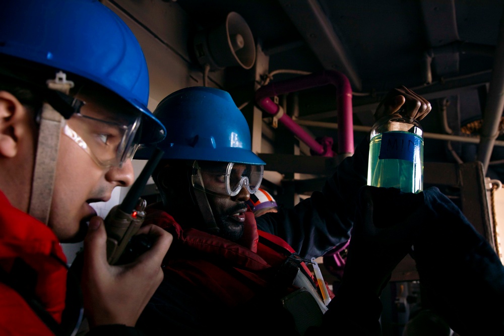 Makin Island Replenishment at Sea