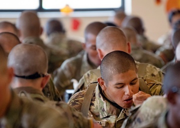 Thanksgiving meal ensures troops are ‘well fed’