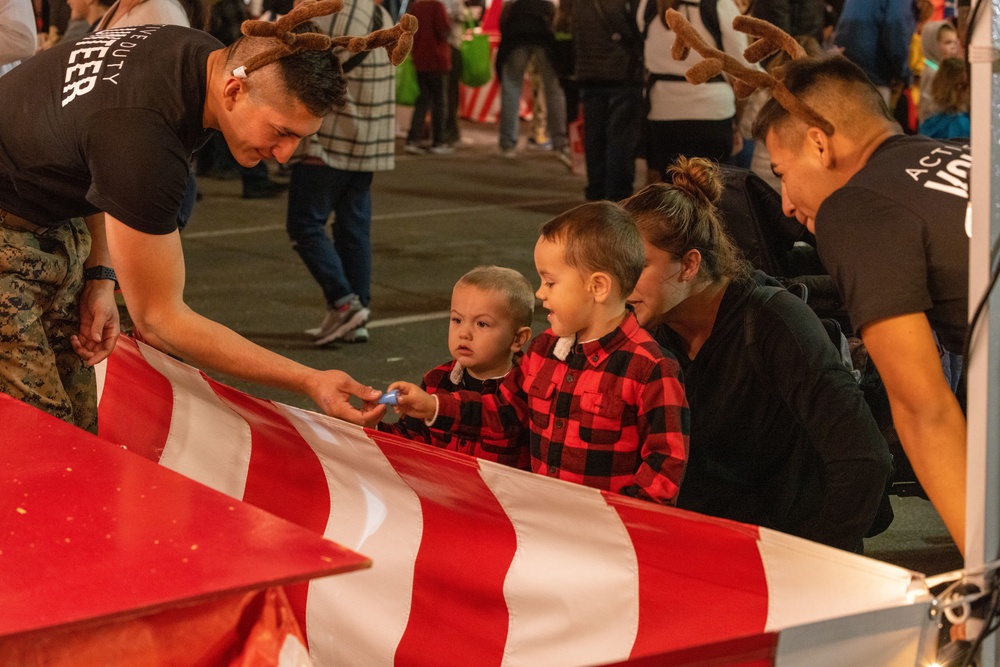 MCCS Camp Pendleton hosts 2022 Annual Tree Lighting Celebration