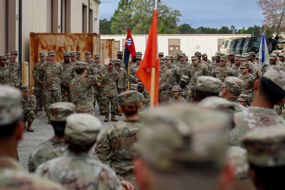 Safety Briefs and Awards: 3rd Sustainment Brigade Breaks for Long Weekend