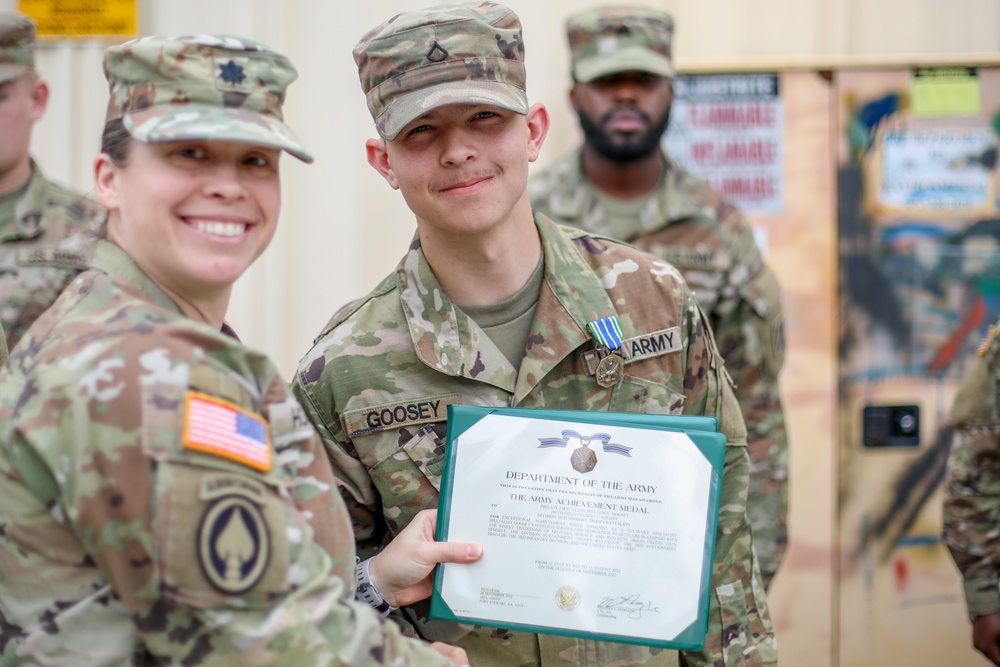 Safety Briefs and Awards: 3rd Sustainment Brigade Breaks for Long Weekend