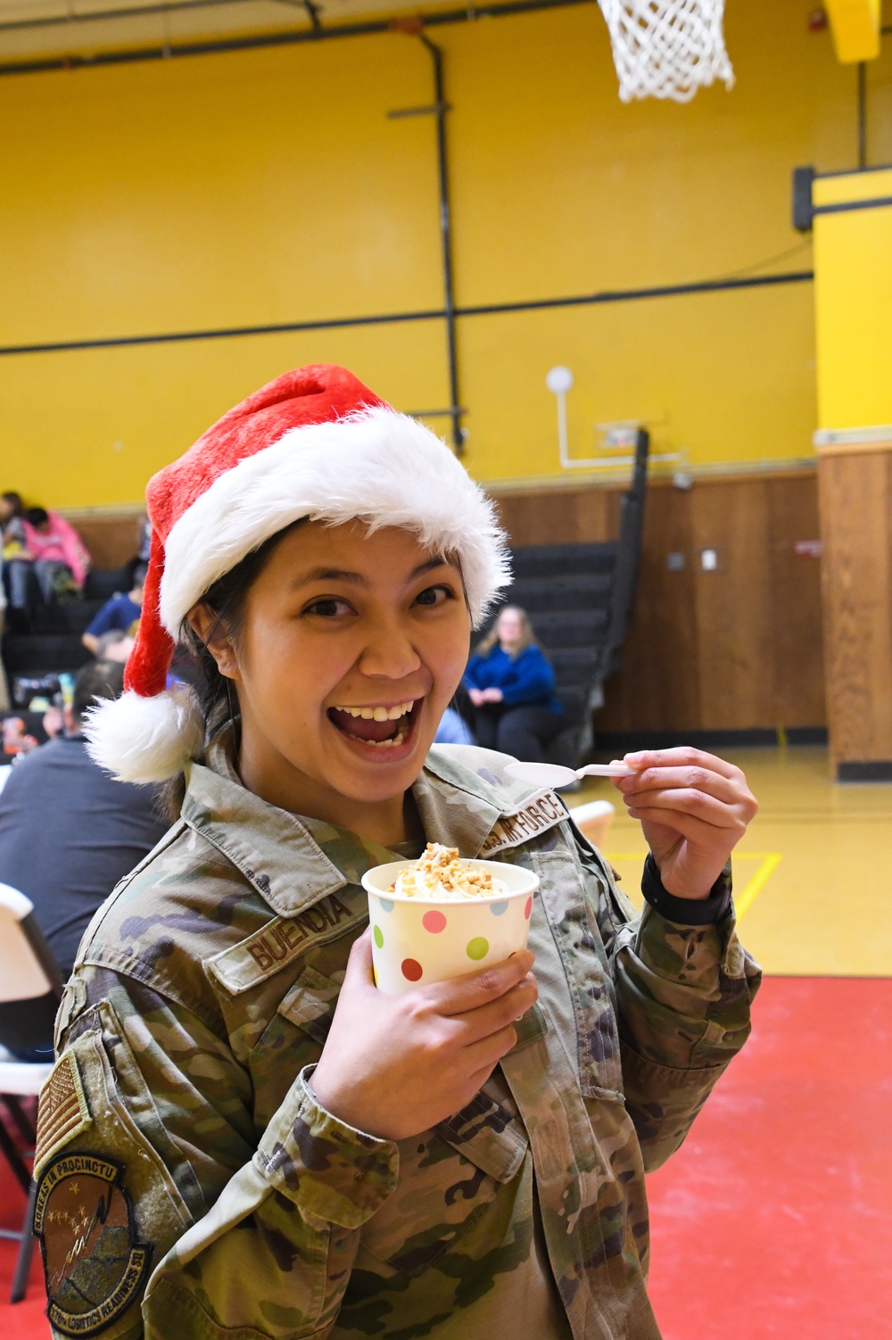Alaska Air and Army National Guardsmen serve as elves and deliver Holiday packages to Minto