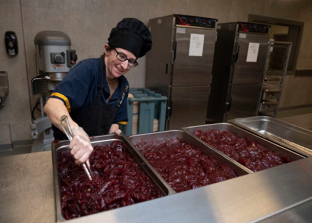 Sailors prepare Thanksgiving meal at NCBC Gulfport