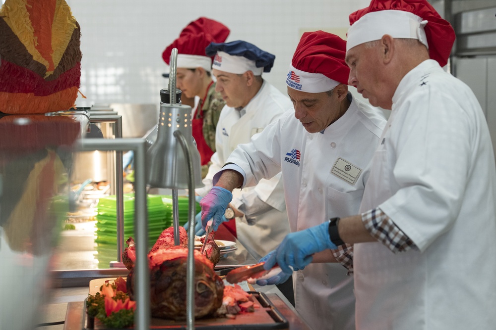 US Ambassador to Japan, Air Force leaders celebrate Thanksgiving Day with Yokota members