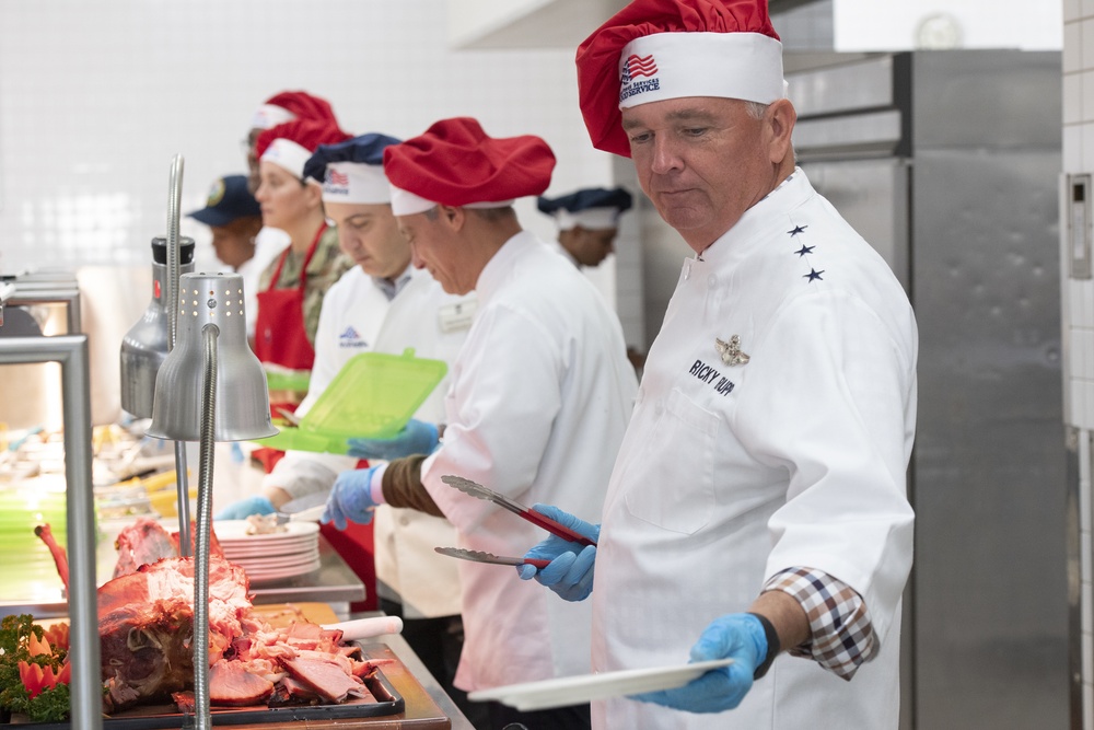 US Ambassador to Japan, Air Force leaders celebrate Thanksgiving Day with Yokota members