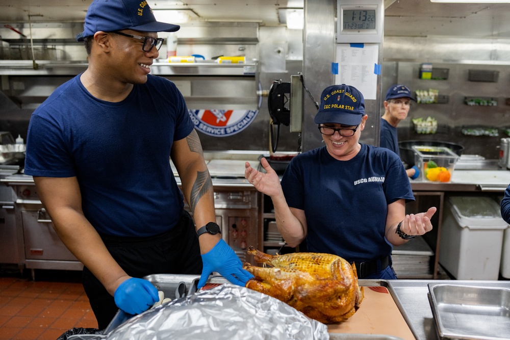 Polar Star prepares Thanksgiving dinner