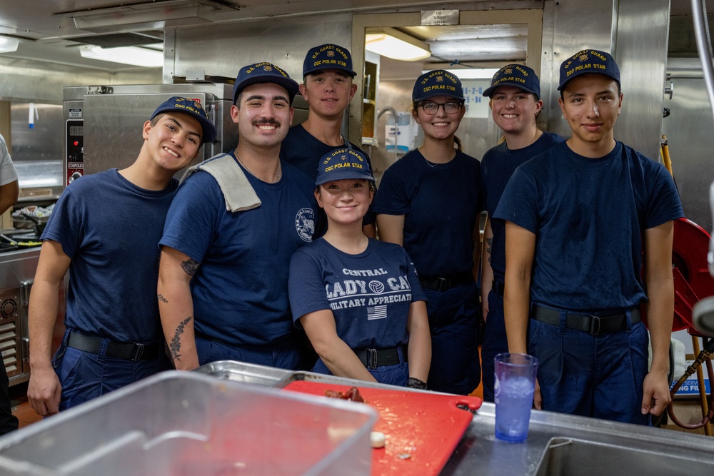 Polar Star crew prepares Thanksgiving dinner