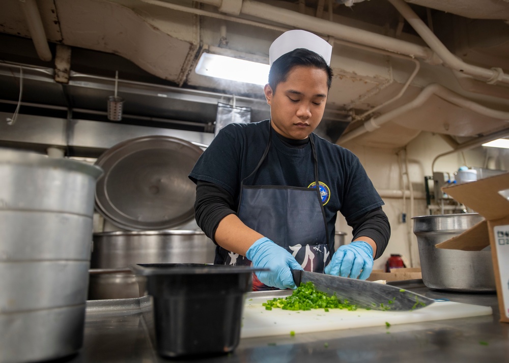 Nimitz Sailors Celebrate Thanksgiving