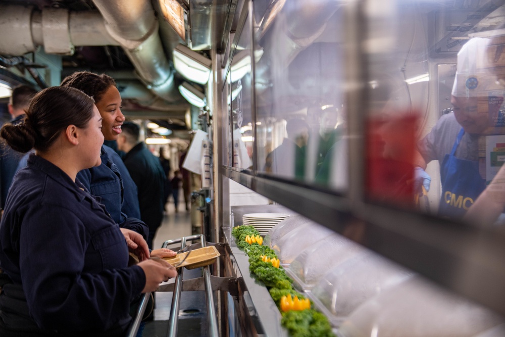 Sailors Enjoy A Thanksgiving Meal