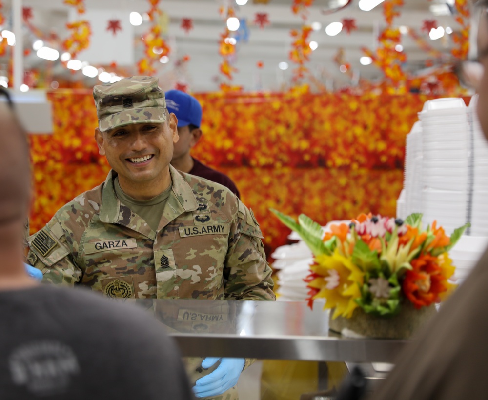 USARCENT Command Team give back to soldiers on Thanksgiving