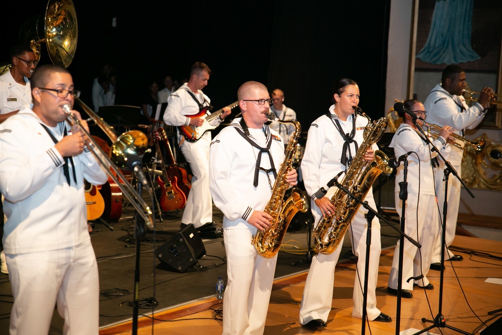 US FLEET FORCES BAND, BOLÍVAR SYMPHONY ORCHESTRA, NICOLS TOVAR PERFORMANCE, COLOMBIA